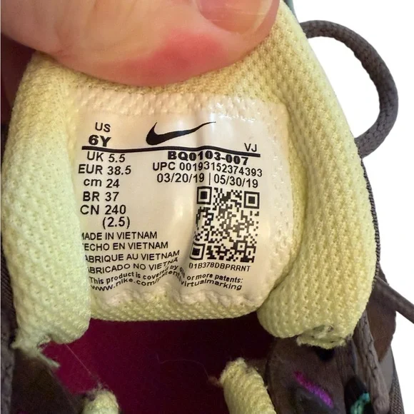 Nike Air Max 270 Sneakers - React Run Girls Size 6Y Gray, Green, Purple, Yellow - Picture 12 of 14